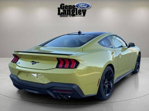 2025 Ford Mustang EcoBoost