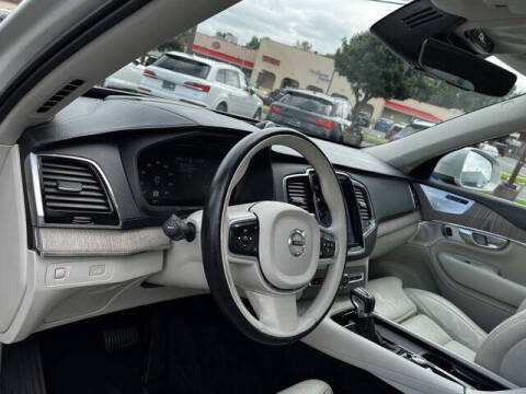 2022 Volvo XC90 T6 Inscription 7-Passenger