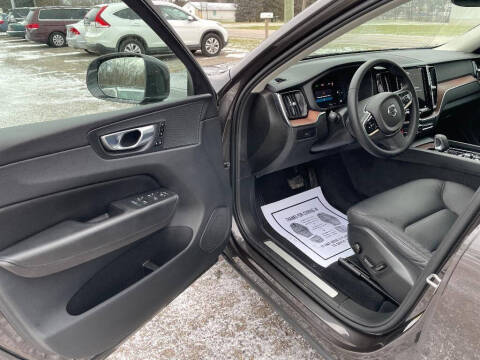 2023 Volvo XC60 B5 Plus Bright Theme