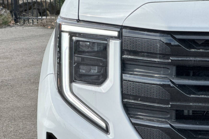 2023 GMC Sierra 1500 Elevation Standard