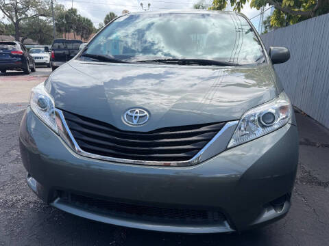 2014 Toyota Sienna