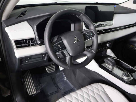 2025 Mitsubishi Outlander SEL Platinum Edition