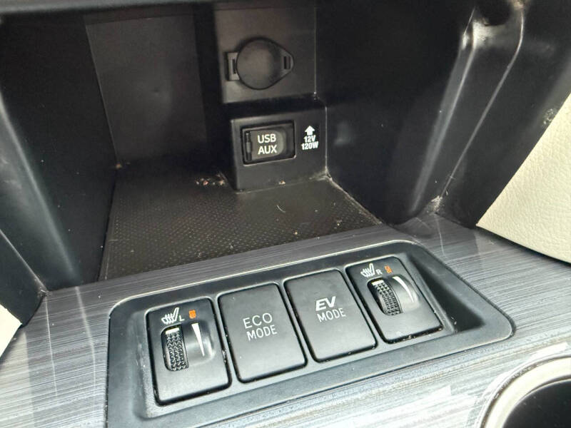 2012 Toyota Camry Hybrid XLE