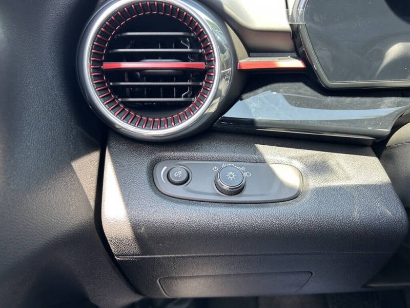 2025 Chevrolet Trax RS