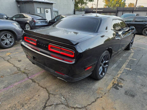 2020 Dodge Challenger SXT