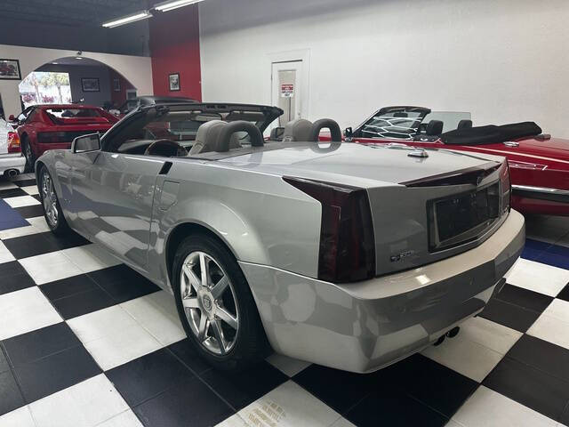 2005 Cadillac XLR