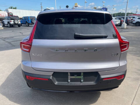 2026 Volvo XC40 B5 Plus