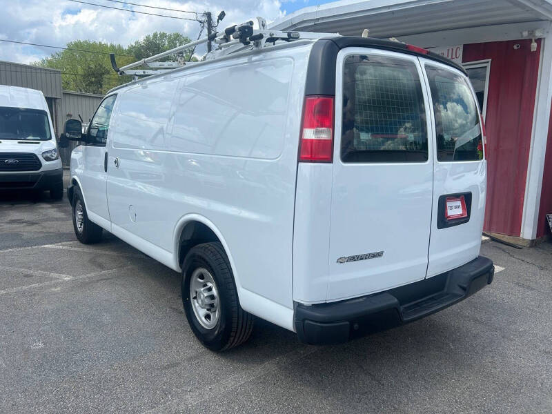 2018 Chevrolet Express 2500
