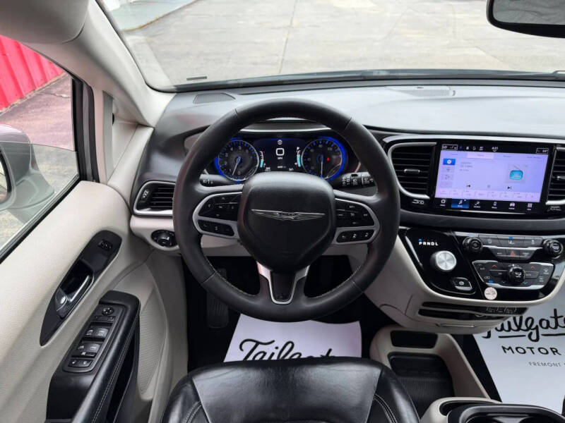 2022 Chrysler Pacifica Touring L