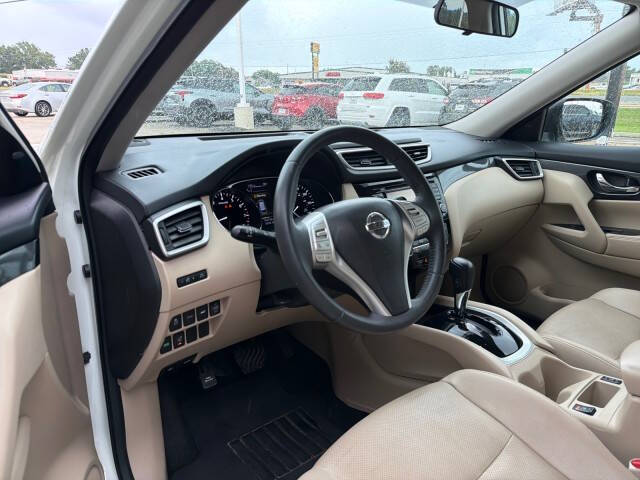 2016 Nissan Rogue SV