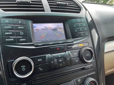 2016 Ford Explorer
