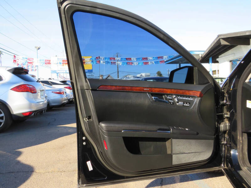 2012 Mercedes-Benz S-Class S 550