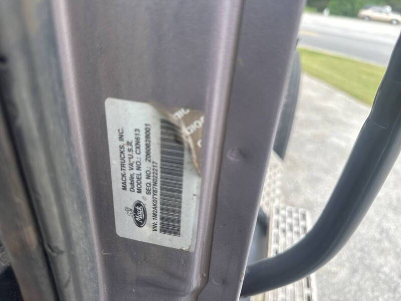 2007 Mack Vision