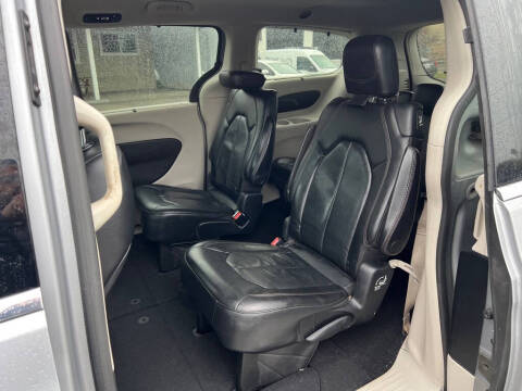 2020 Chrysler Pacifica Touring L