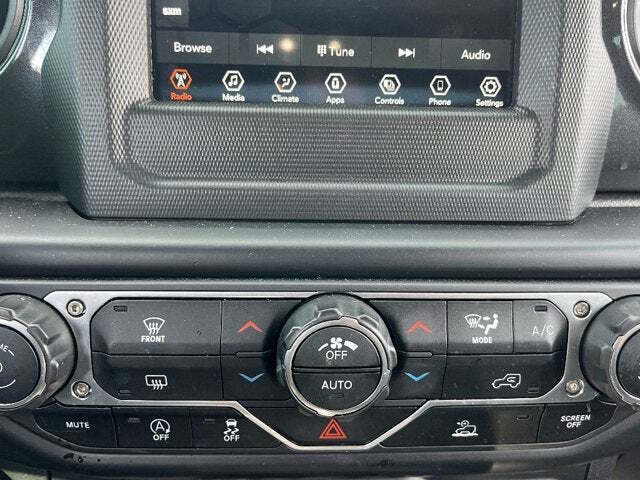 2022 Jeep Gladiator 22