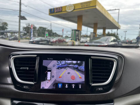 2018 Chrysler Pacifica Touring L