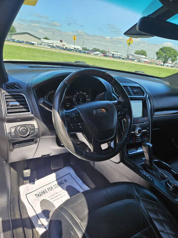 2017 Ford Explorer Platinum