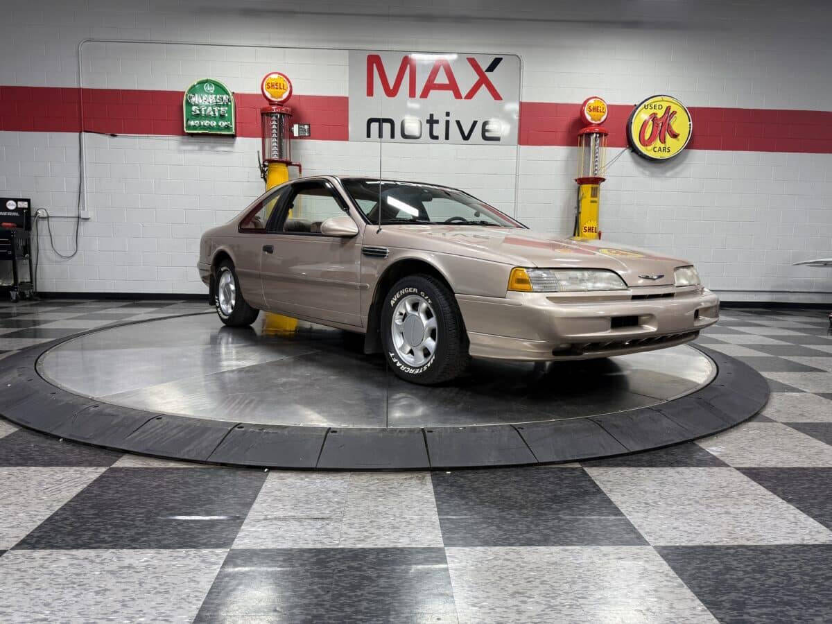 1993 Ford Thunderbird 12