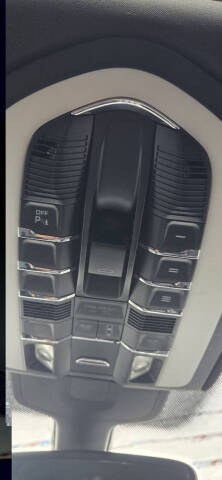 2014 Porsche Cayenne Platinum Diesel