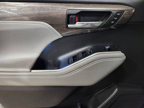 2022 Toyota Highlander Limited