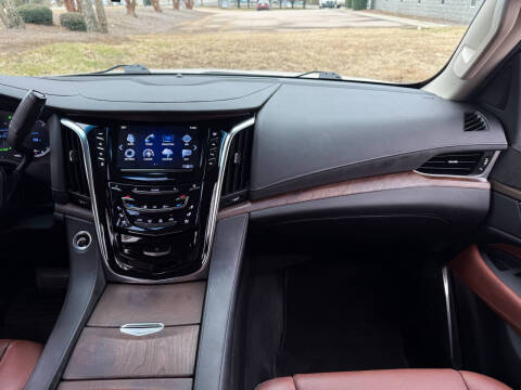 2018 Cadillac Escalade ESV Luxury