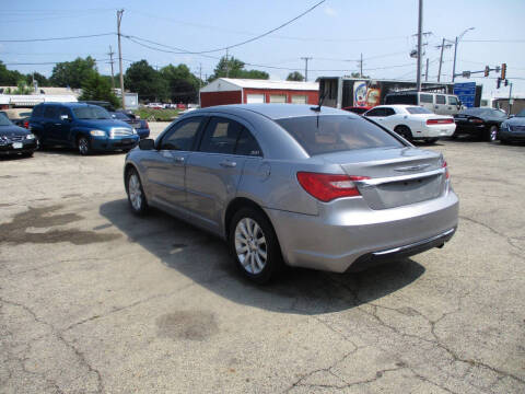 2013 Chrysler 200 Touring