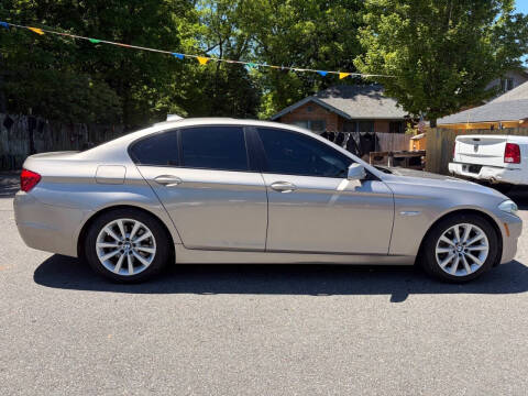 2011 BMW 5 Series 528i