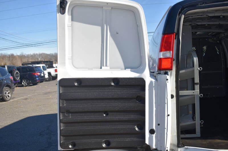 2021 Chevrolet Express 2500