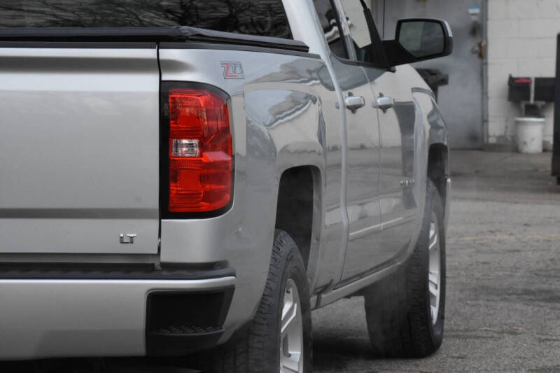 2017 Chevrolet Silverado 1500 LT Z71 photo 12