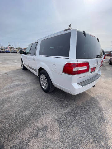 2011 Lincoln Navigator L