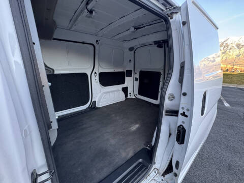 2021 Nissan NV200 SV