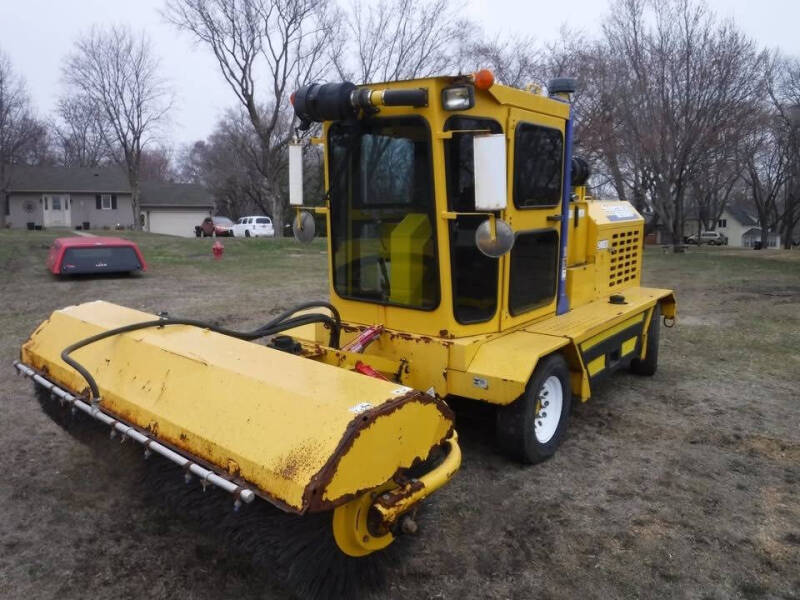 2012 Superior Broom SM80J Propelled Sweeper