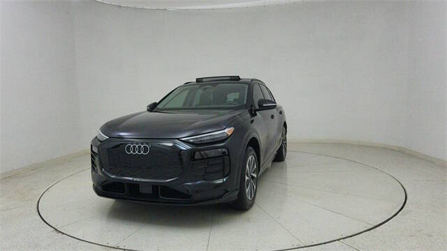 2025 Audi Q6 e-tron quattro Premium Plus