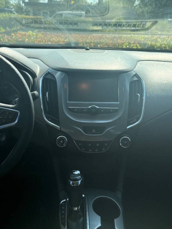 2017 Chevrolet Cruze LT Auto