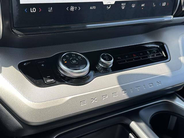 2027 Ford Expedition MAX Active