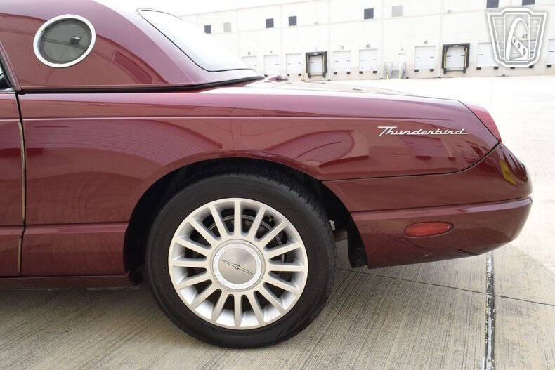 2004 Ford Thunderbird Deluxe