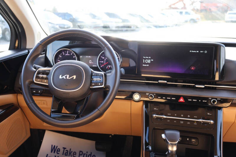 2024 Kia Carnival EX