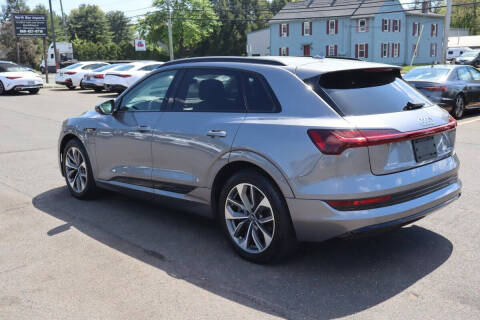 2021 Audi e-tron quattro Premium