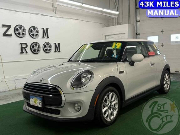 2019 MINI Hardtop 2 Door Base's photo