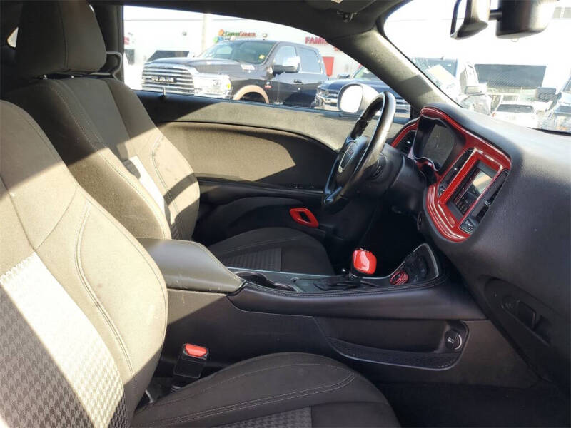 2021 Dodge Challenger SXT