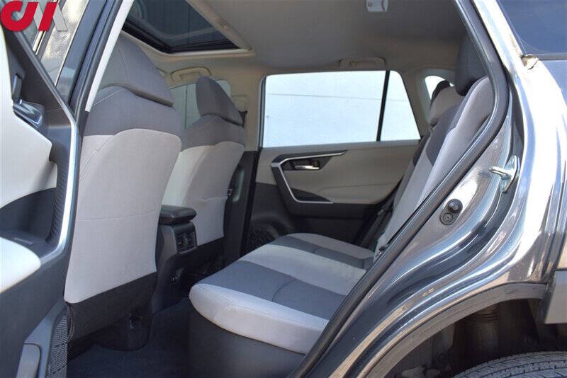 2019 Toyota RAV4 Hybrid XLE