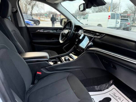 2021 Jeep Grand Cherokee L Laredo