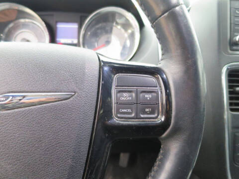 2016 Chrysler Town and Country S