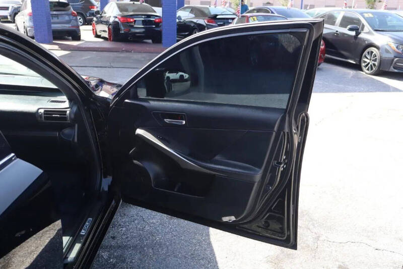 2016 Lexus IS 200t