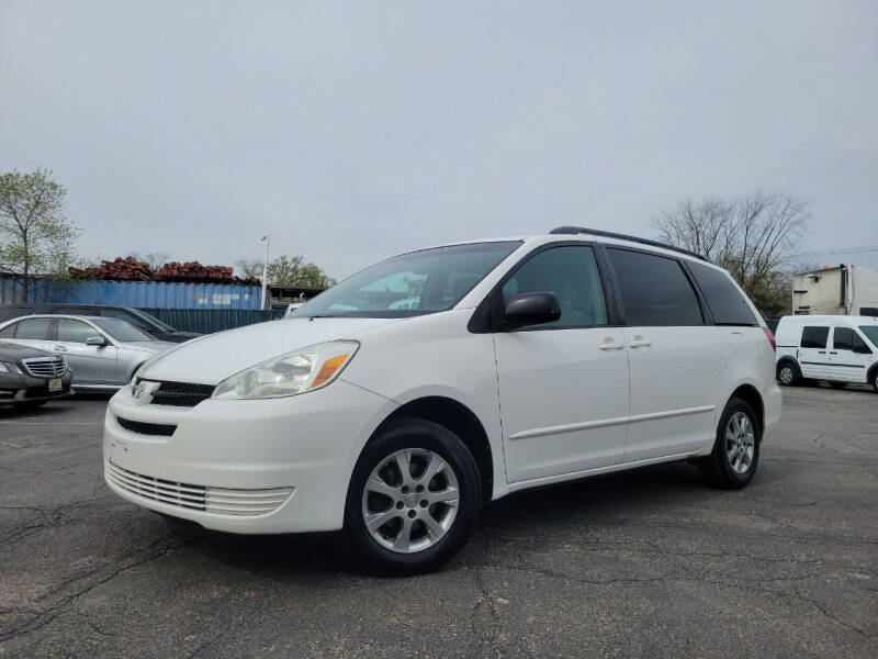 2004 Toyota Sienna for sale at Great Lakes AutoSports in Villa Park IL