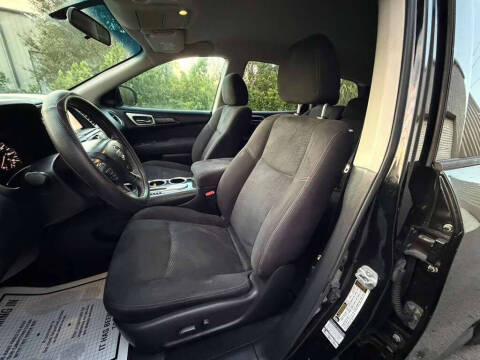2014 Nissan Pathfinder SV