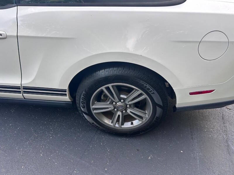 2012 Ford Mustang V6 Premium