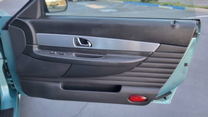2002 Ford Thunderbird Deluxe