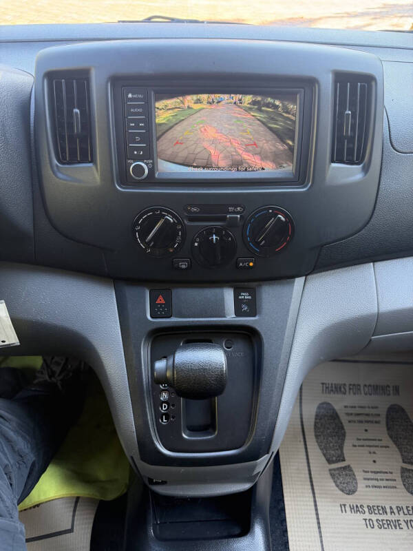 2021 Nissan NV200 SV