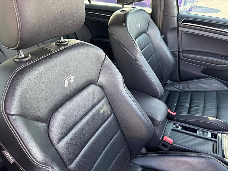 2017 Volkswagen Golf R 4Motion